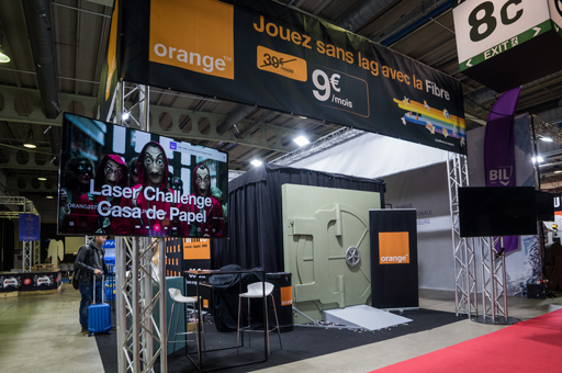 stand orange lgx luxembourg tv 55 pouces