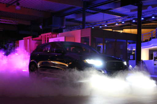 fumée froide martin jem glaciator garage thiry lancement jaguar f-pace habay