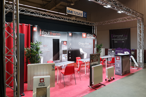 stand bati+ arlon salon du batiment éclairage tapis rouge